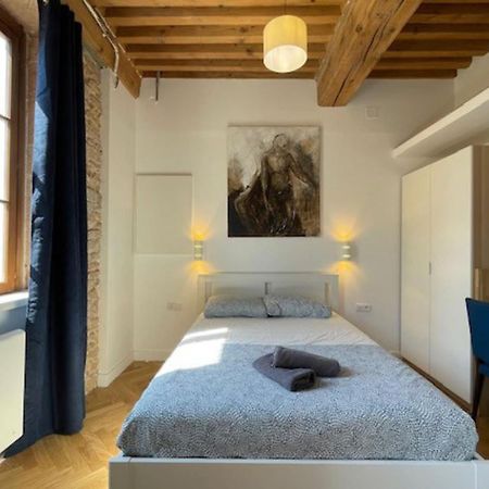 Le Petit St Pierre Charmant 2 Pers Valmy Лион Экстерьер фото