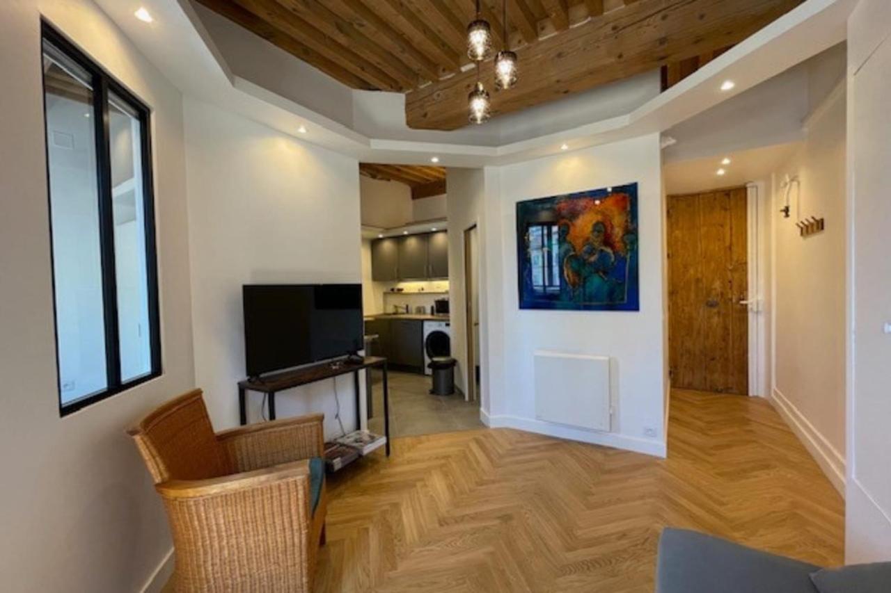 Le Petit St Pierre Charmant 2 Pers Valmy Лион Экстерьер фото